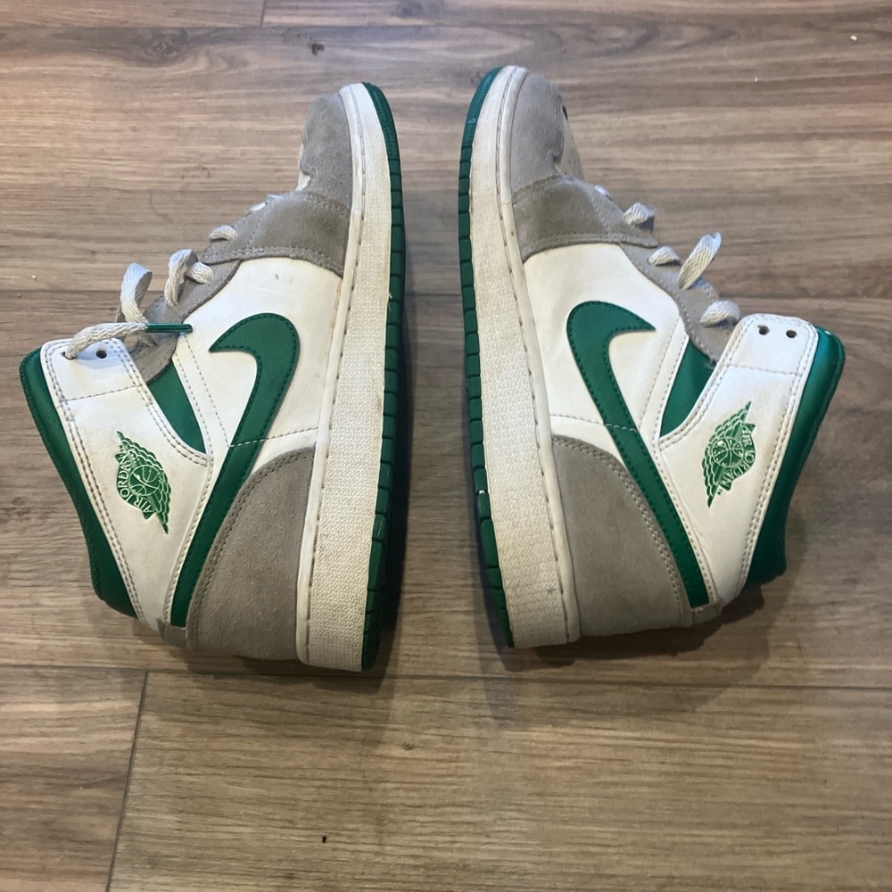 NIKE AIR JORDAN 1 MID SE GREY PINE GREEN  SNEAKERS SIZE 7Y - Picture 4 of 7